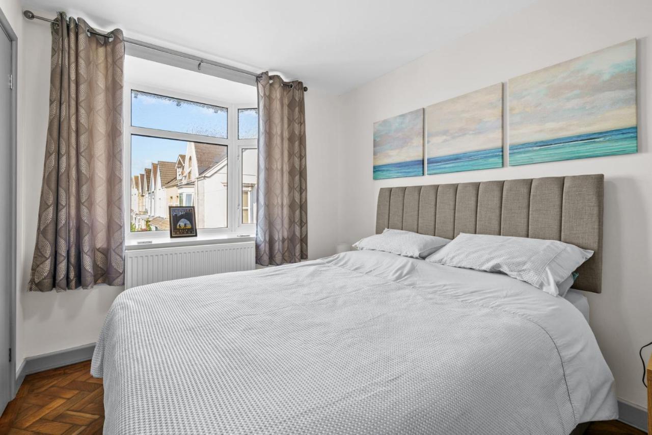 Cwtch On The Coast Apartment Swansea Exterior photo